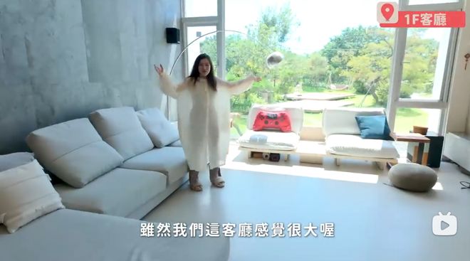 会按电梯她却为 “拍手关门” 后悔到吐槽凯发k8国际首页登录谢依霖别墅大公开：猫